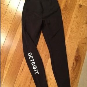 detroit lulu lemon leggings